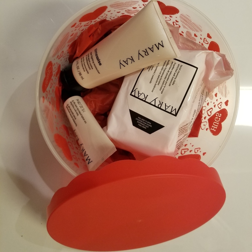 Mary Kay face care bundle.